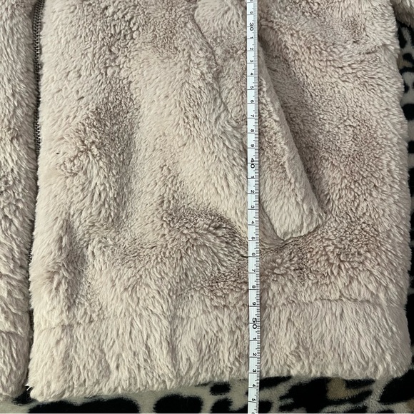 H&M Light Beige Teddy Jacket - Picture 6 of 11